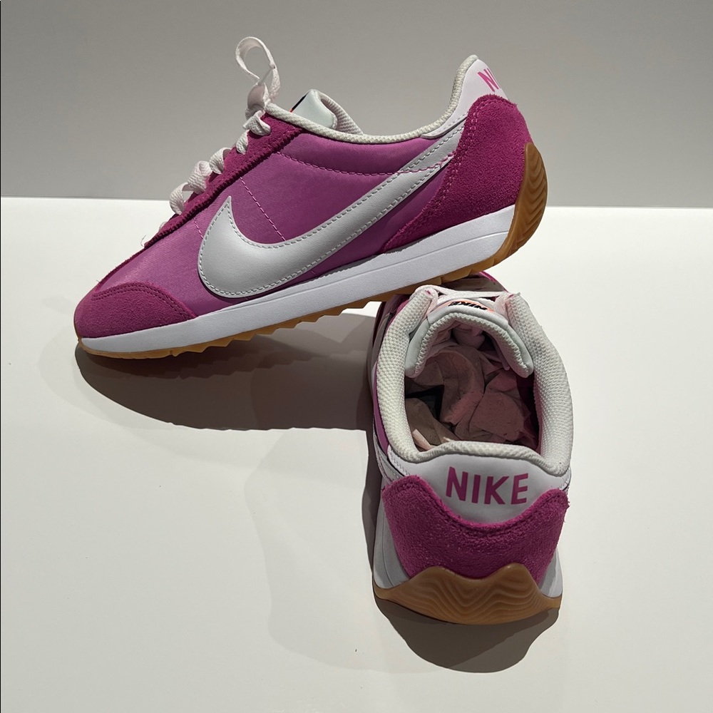 Nike Women's Fuchsia and White Sneakers - Picture 5 of 6